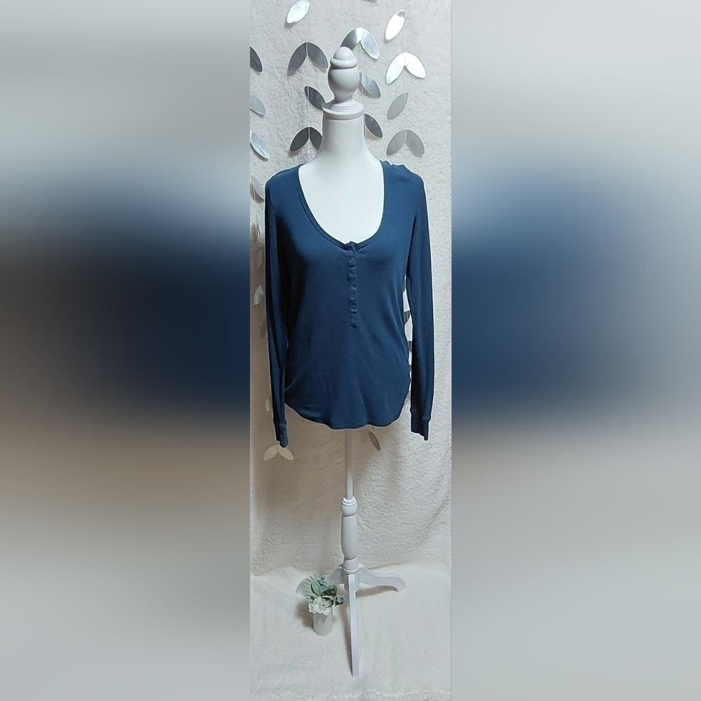Long Sleeve Top,Universal Thread, Size XL, Blue